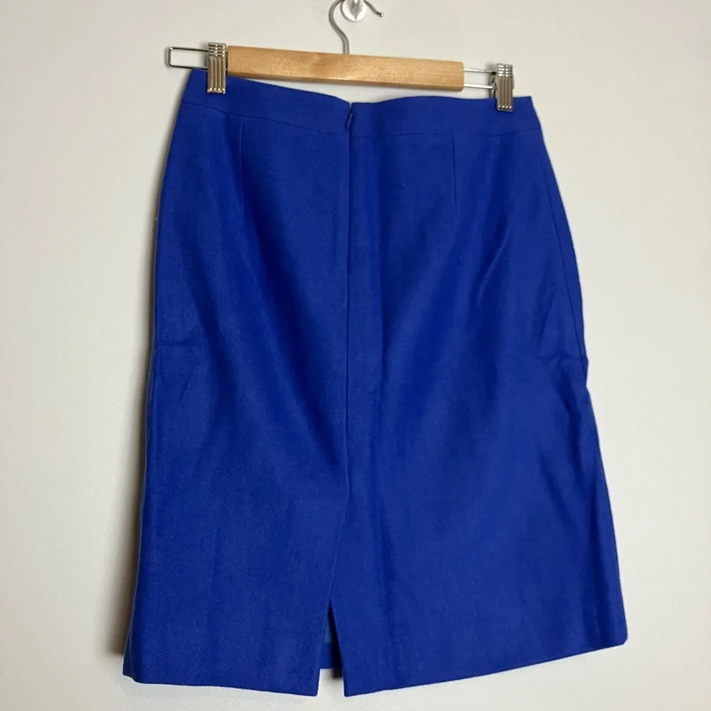 J. Crew excellent when